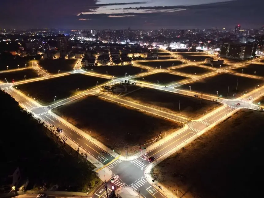 桃園路口雙色溫路燈立新里程碑 獲日、德新型專利助攻交通安全 1769676890212