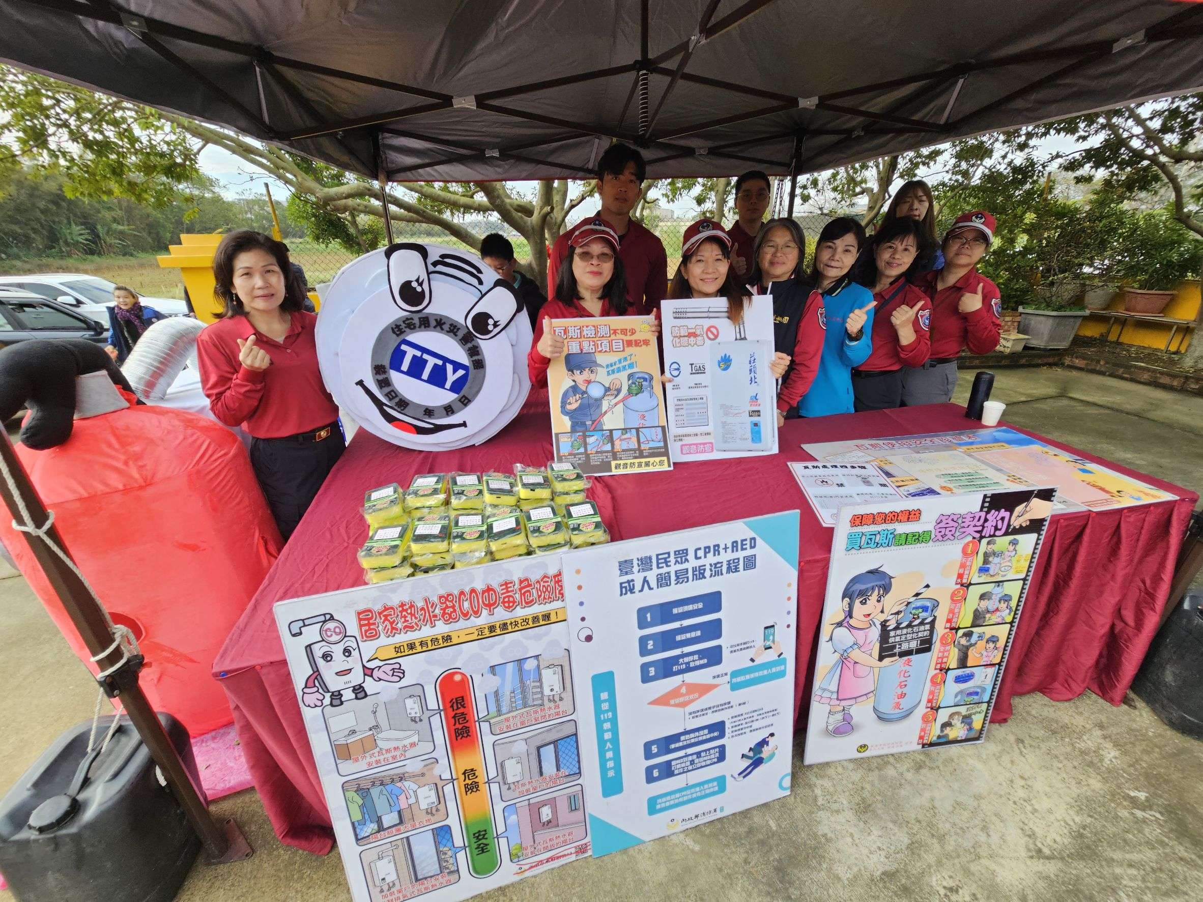 新坡消防前進法雨蘭若靜修舍感恩餐會 趣味宣導冬日防火觀念