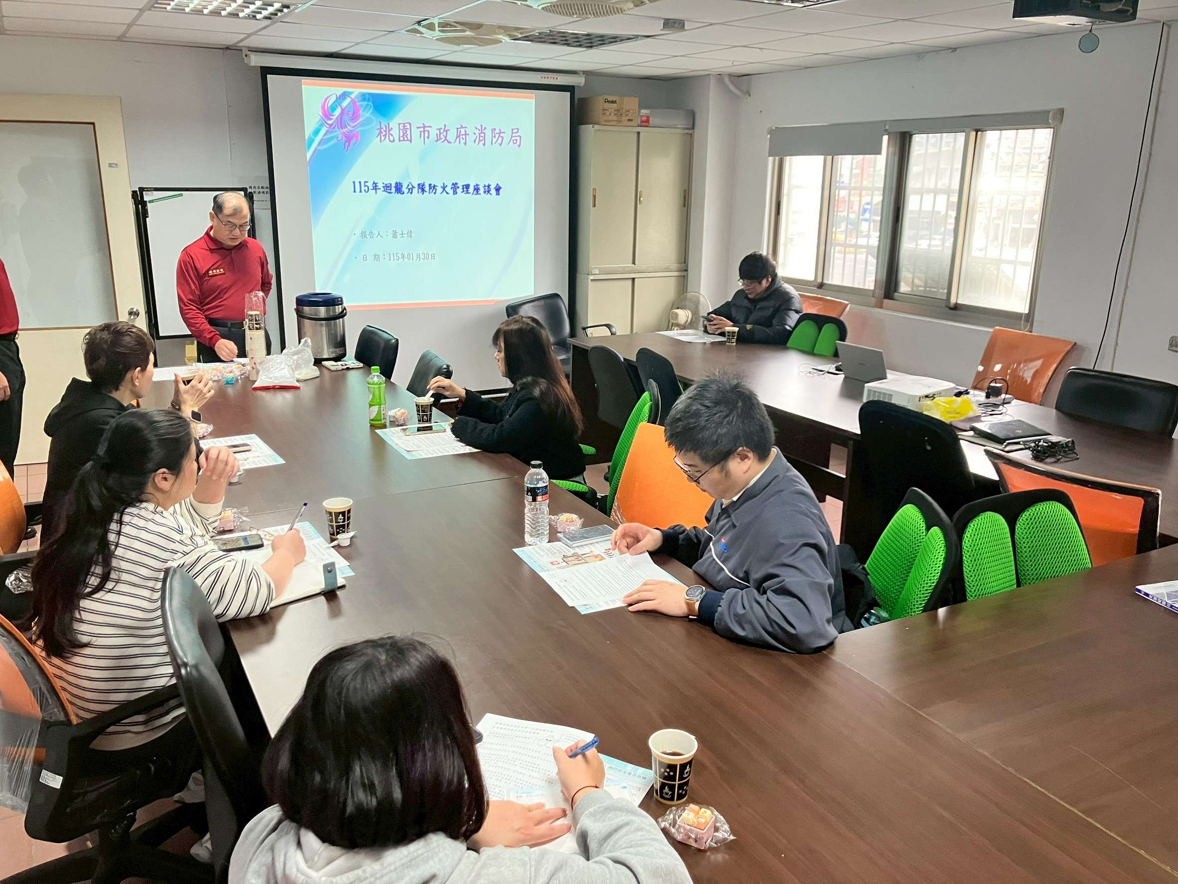 迴龍消防分隊春節前夕舉辦座談會 提升工廠、長照業者防火意識