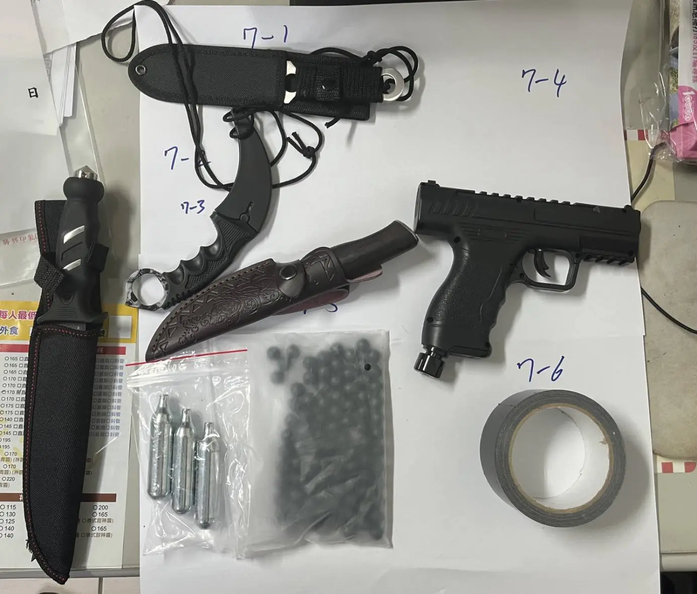 桃園驚傳持槍挾持!2警與歹徒當面對峙 扭打過程腿部中彈 桃園驚傳持槍挾持!2警與歹徒當面對峙 扭打過程腿部中彈