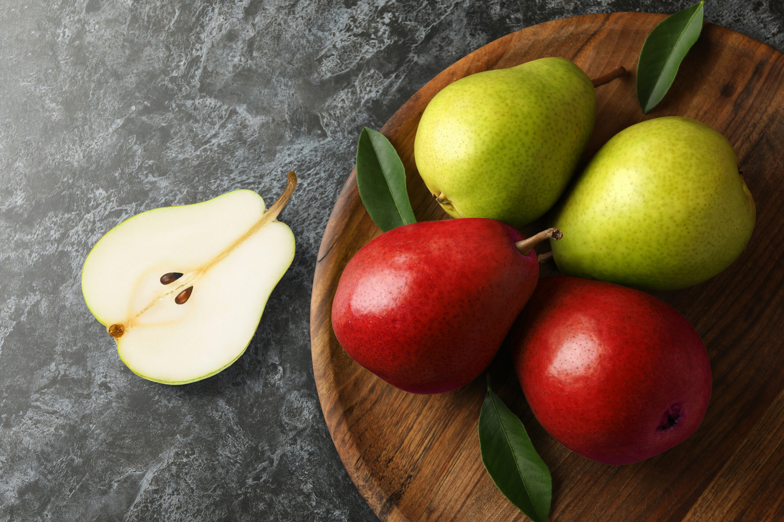 迎春季節的紅綠寶石-美國西洋梨