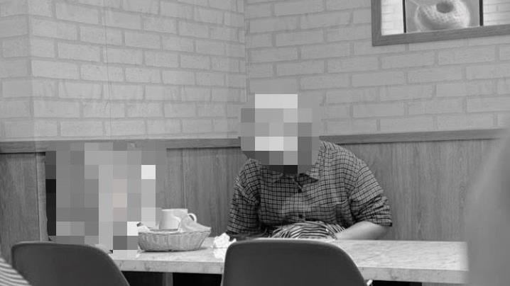 他在速食店偷拍老人 PO網公審佔位反遭砲轟