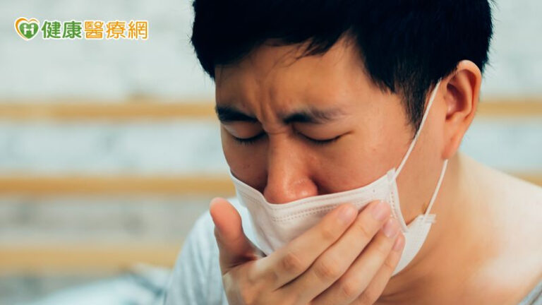 流感升溫、新冠未遠離 疾管署籲:春節前接種疫苗提升保護力