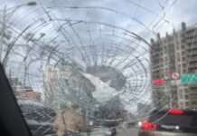 看車變砸車!平鎮中古車行遭「球棒隊」砸店 業者喊冤:不認識對方