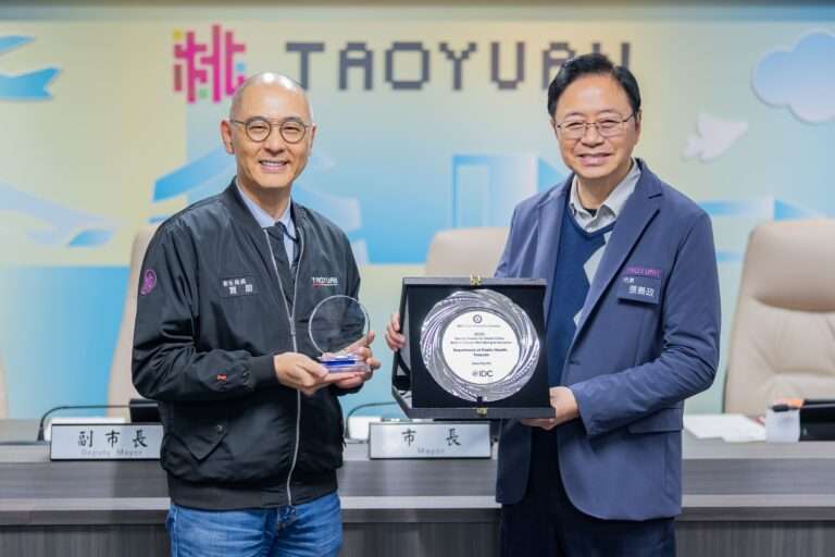 桃園推動AI肺癌篩檢 獲未來企業大獎2項殊榮