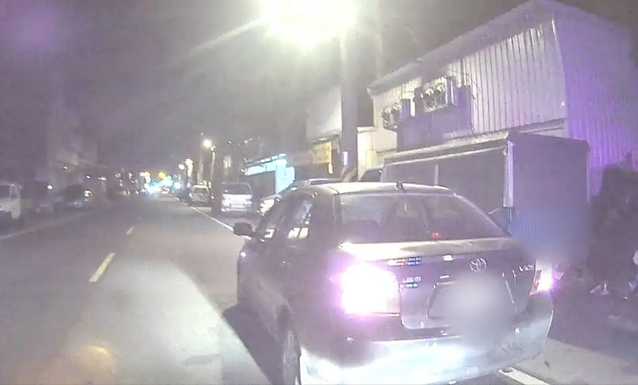 【有片】八德男違停挨罰PO文公審警「欺負老百姓」網看完反應一面倒 【有片】八德男違停挨罰PO文公審警「欺負老百姓」網看完反應一面倒