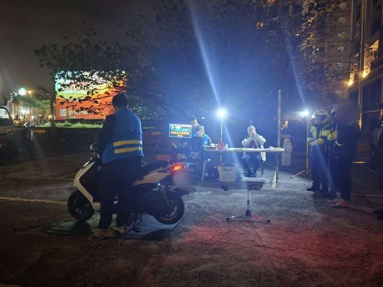 深夜改裝車擾民 八德警攔查通報噪音車逾1600輛