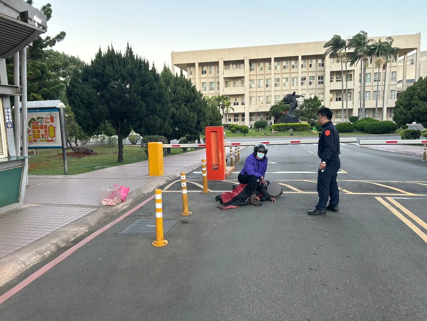 神明顯靈?龜山毒蟲騎贓車潛入警大 偷校內土地公香油錢被逮 神明顯靈?龜山毒蟲騎贓車潛入警大 偷校內土地公香油錢被逮
