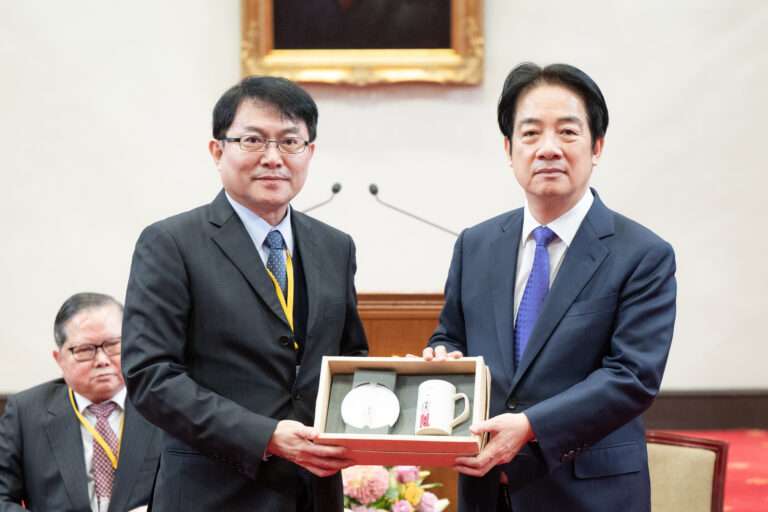 長庚科大副校長黃聰龍點亮台灣研發實力 摘國際學術創新金鑽獎