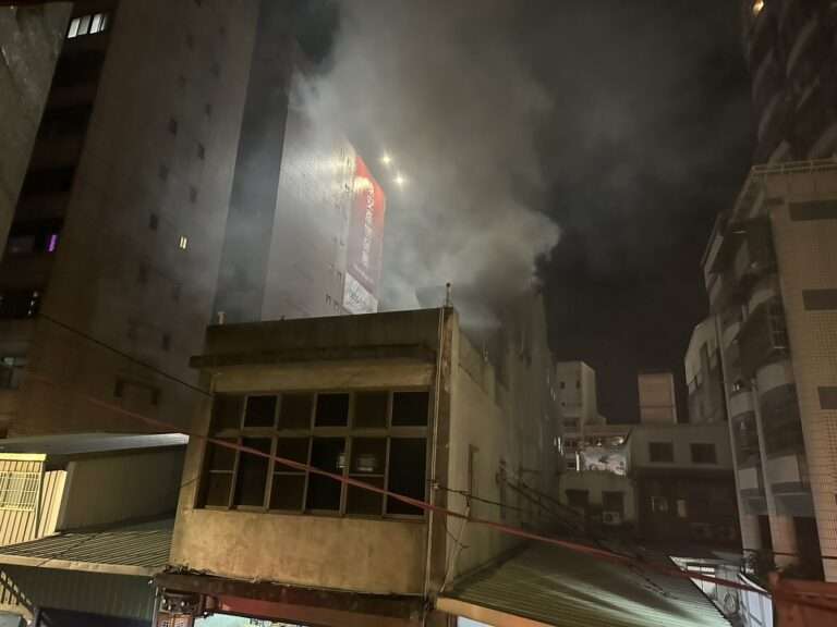 中壢民宅深夜火警竄濃煙！桃消出動33人緊急灌救