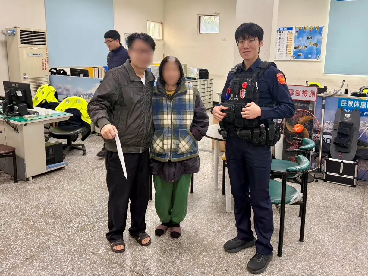 龍潭失智婦迷途險失溫 警火速尋人助返家 龍潭失智婦迷途險失溫 警火速尋人助返家