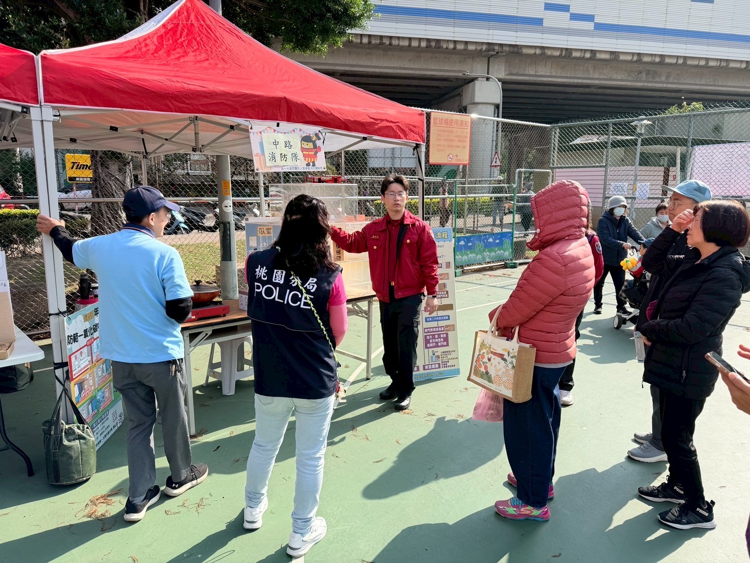 桃消中路分隊結合捐血活動 防災知識扎根社區 S 93233158 0