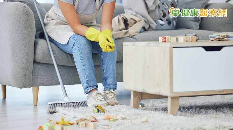 英研究:節日壓力放大「父母倦怠」 對孩子強顏歡笑恐影響親子互動