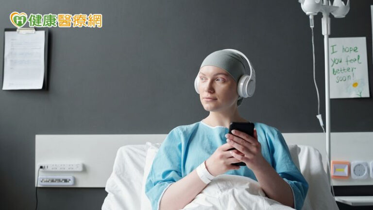 聽泰勒絲能治失智?高醫研發40Hz自然音樂可減大腦類澱粉蛋白