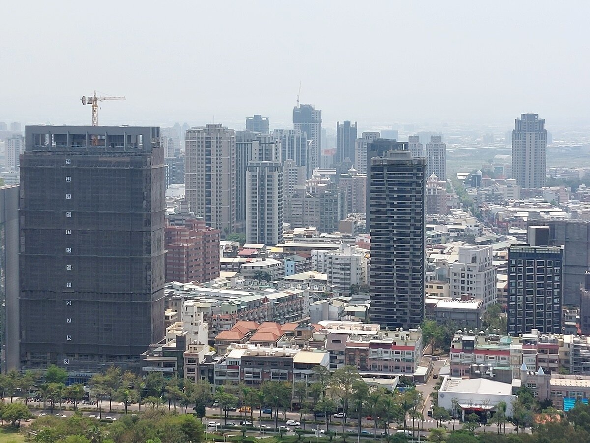 買了地不敢開工 建商掙扎「想融資買科技股」!專家:建築業面臨生存戰