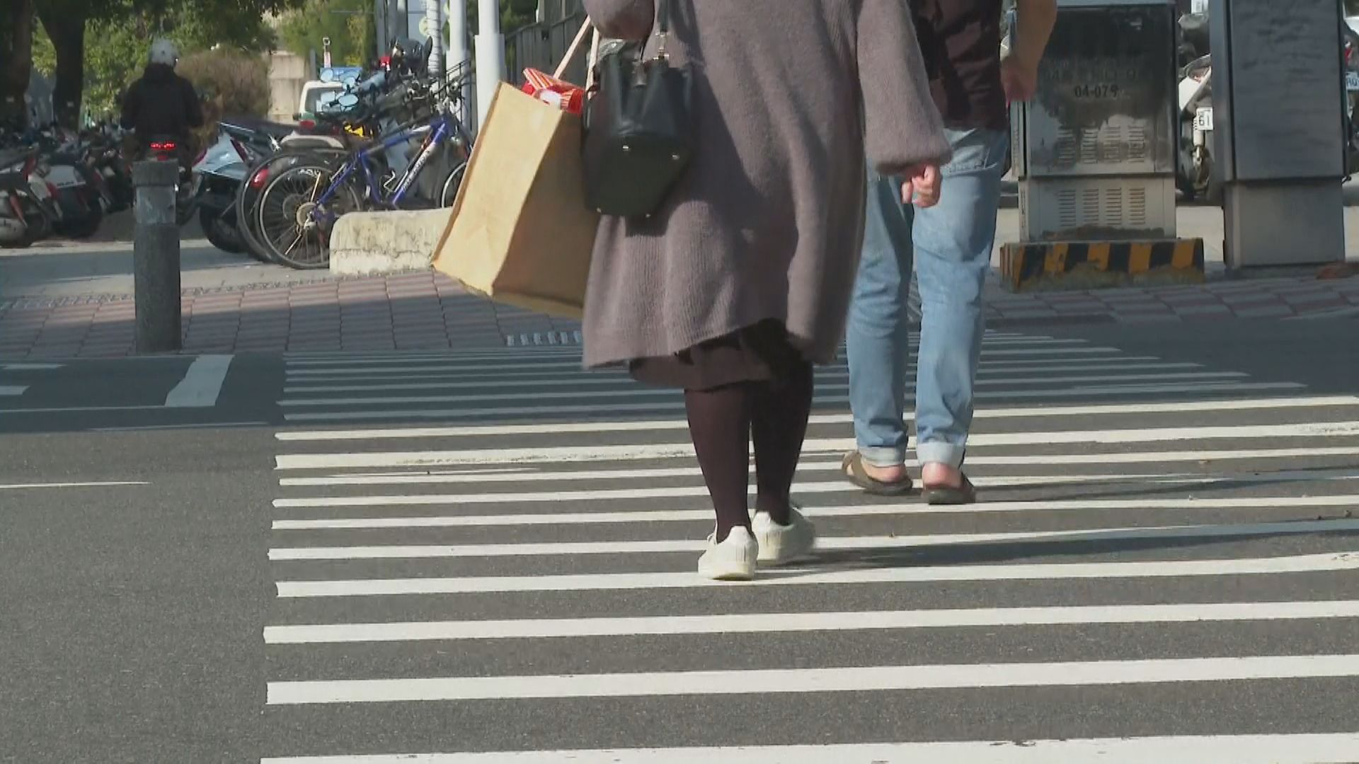 比利時籍女子「未注意來車」遭撞亡 騎士過失致死判緩刑