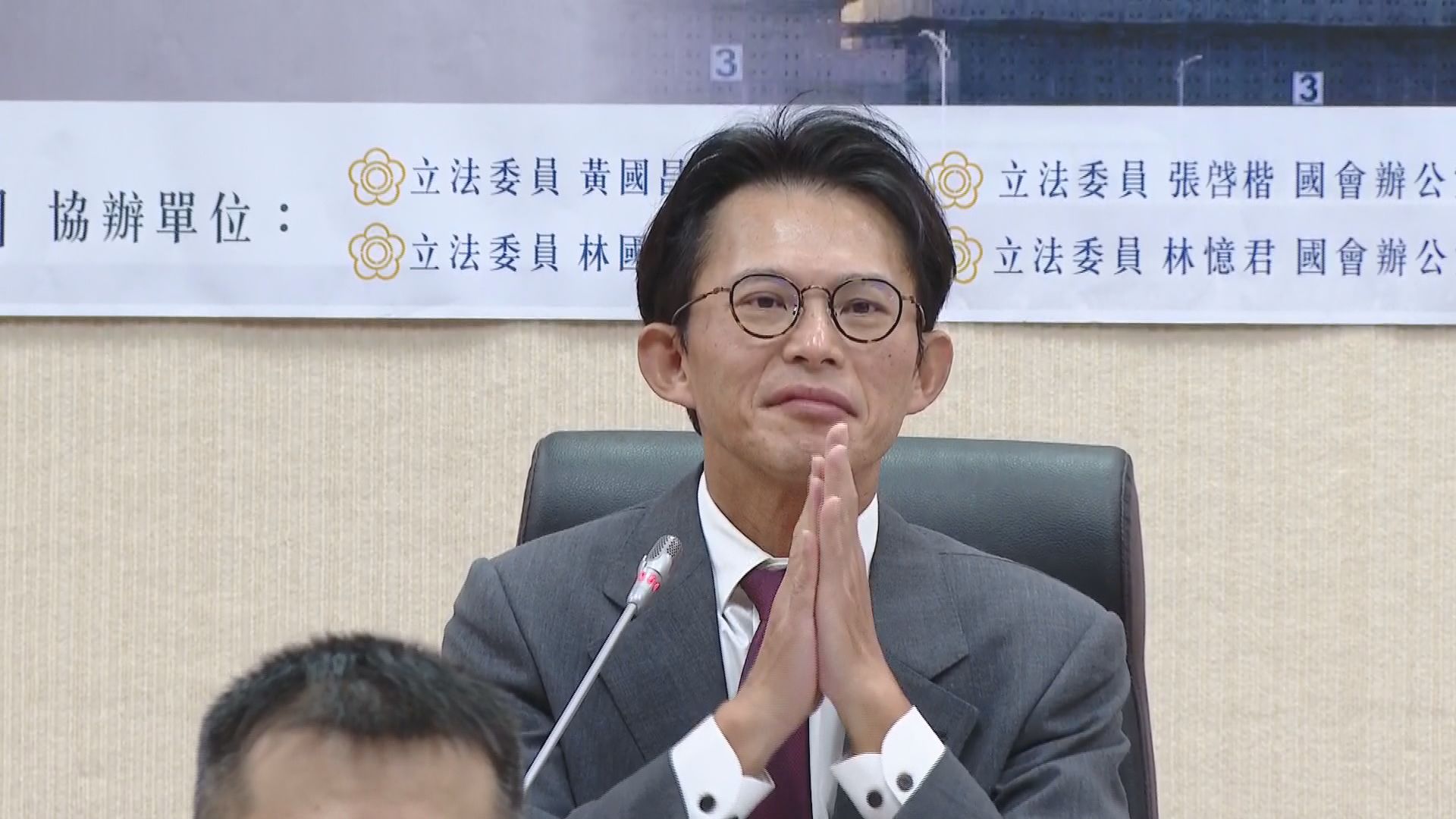 談「兩年條款」曝柯文哲曾勸留立院 黃國昌:今早已簽辭職書