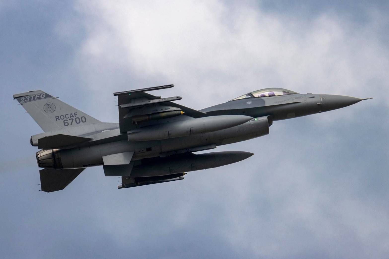 續搜F-16飛官辛柏毅 揭關鍵MMC用途4/辛柏毅「該做的都做了」 隊長揭F-16四大殺手「空間迷向」