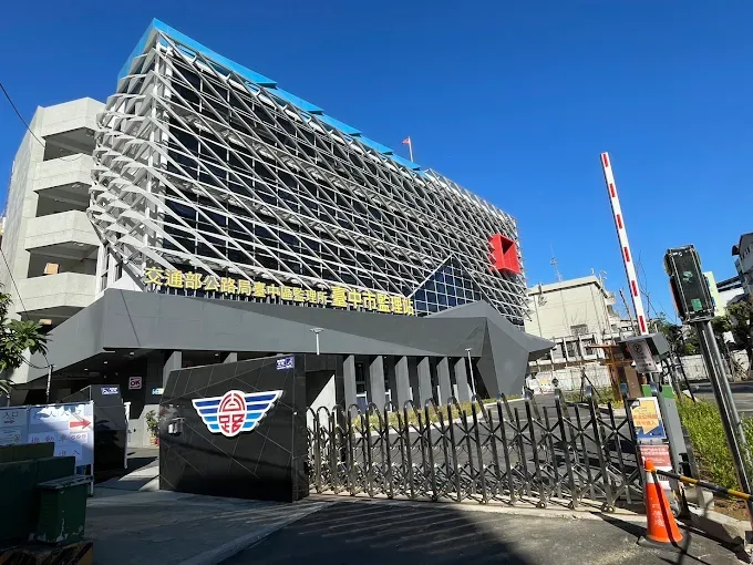 台中監理站「光頭張先生」服務獲讚揚 本尊澄清:頭上還有幾根