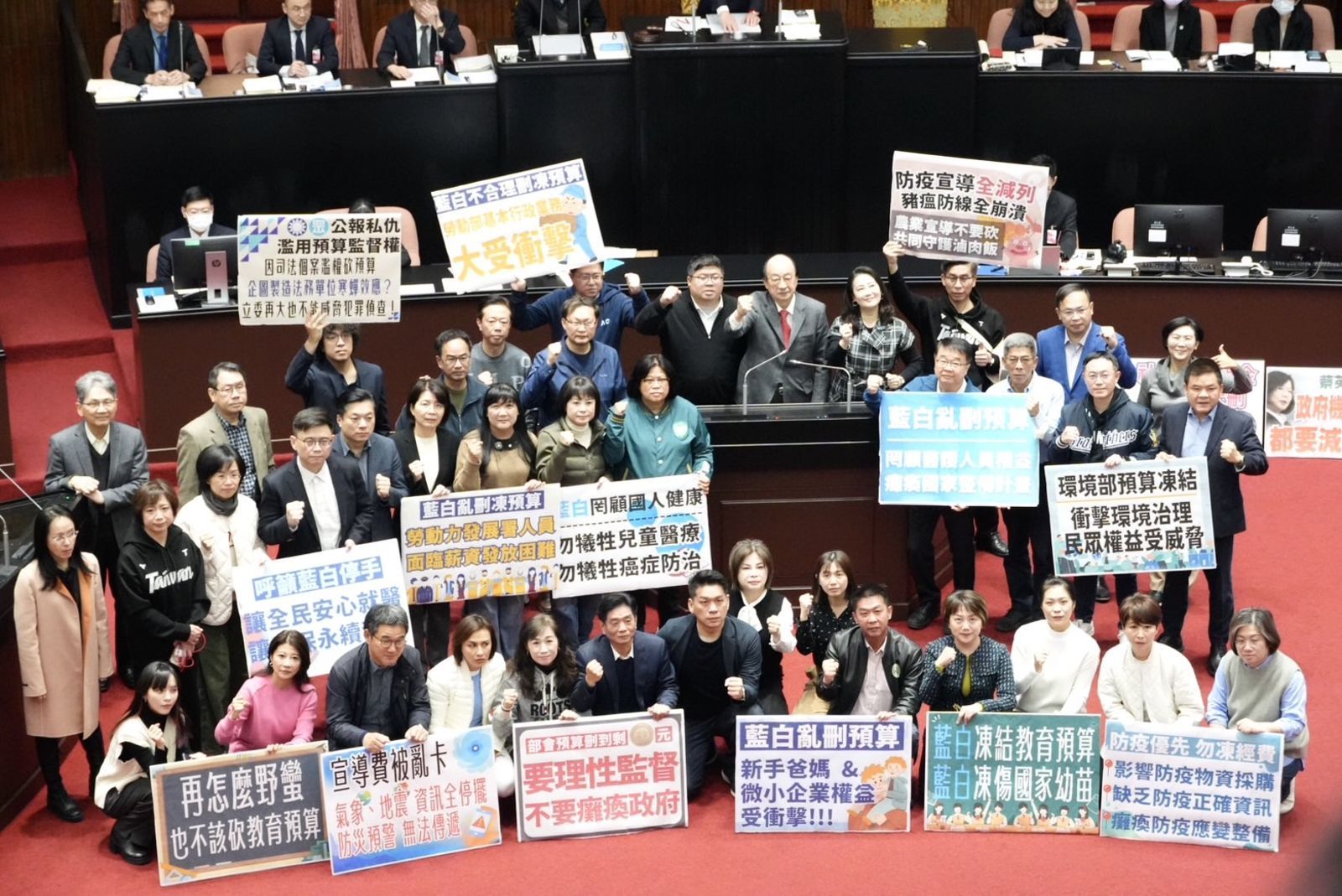 總預算僵局解方?藍白協商優先審查民生計畫 擬下週二排入程委會