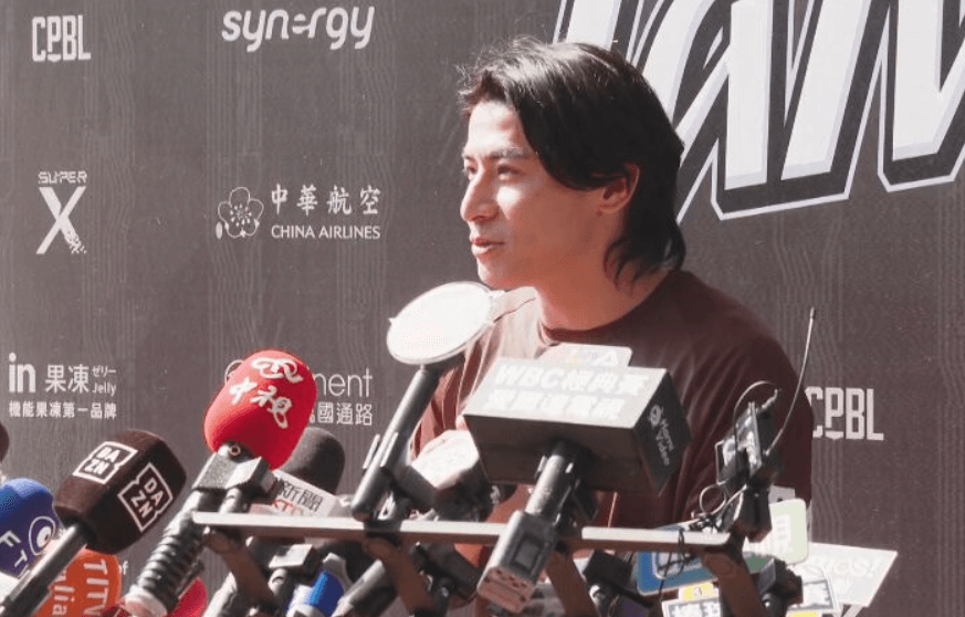 經典賽開訓熱血爆棚 陳傑憲續扛隊長1/陳傑憲廁所裸身接「隊長」重擔… 曾總:沒第二人選吧