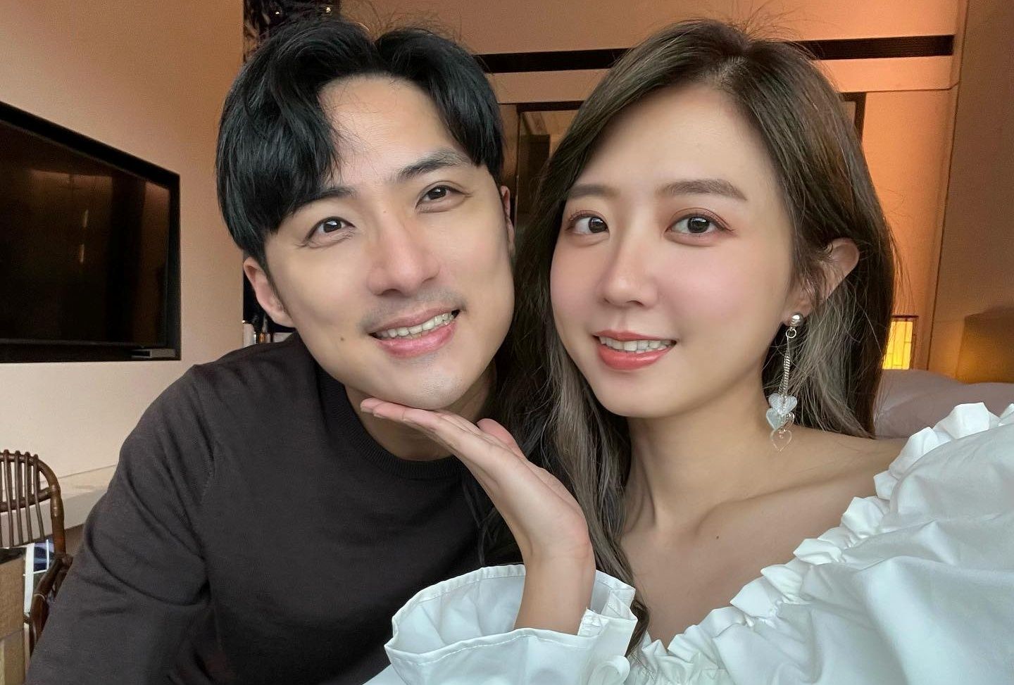 洪詩照顧失智公公掀「孝道外包」論戰 陳沂酸管太多:關妳們什麼事