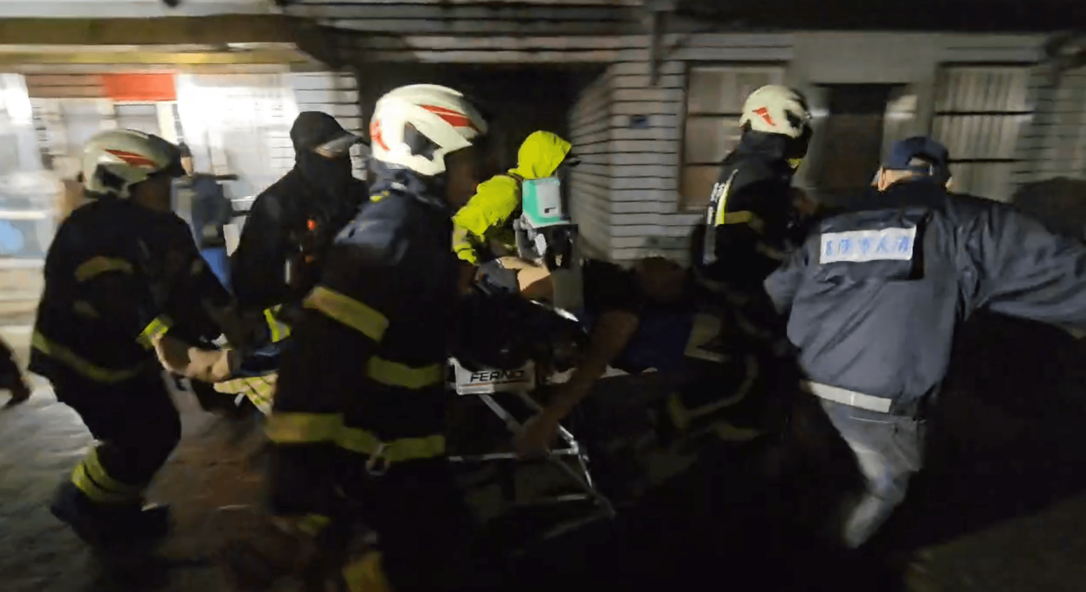 基隆惡火奪2命!小隊長詹能傑三進火場 脫面罩給受困者英勇殉職