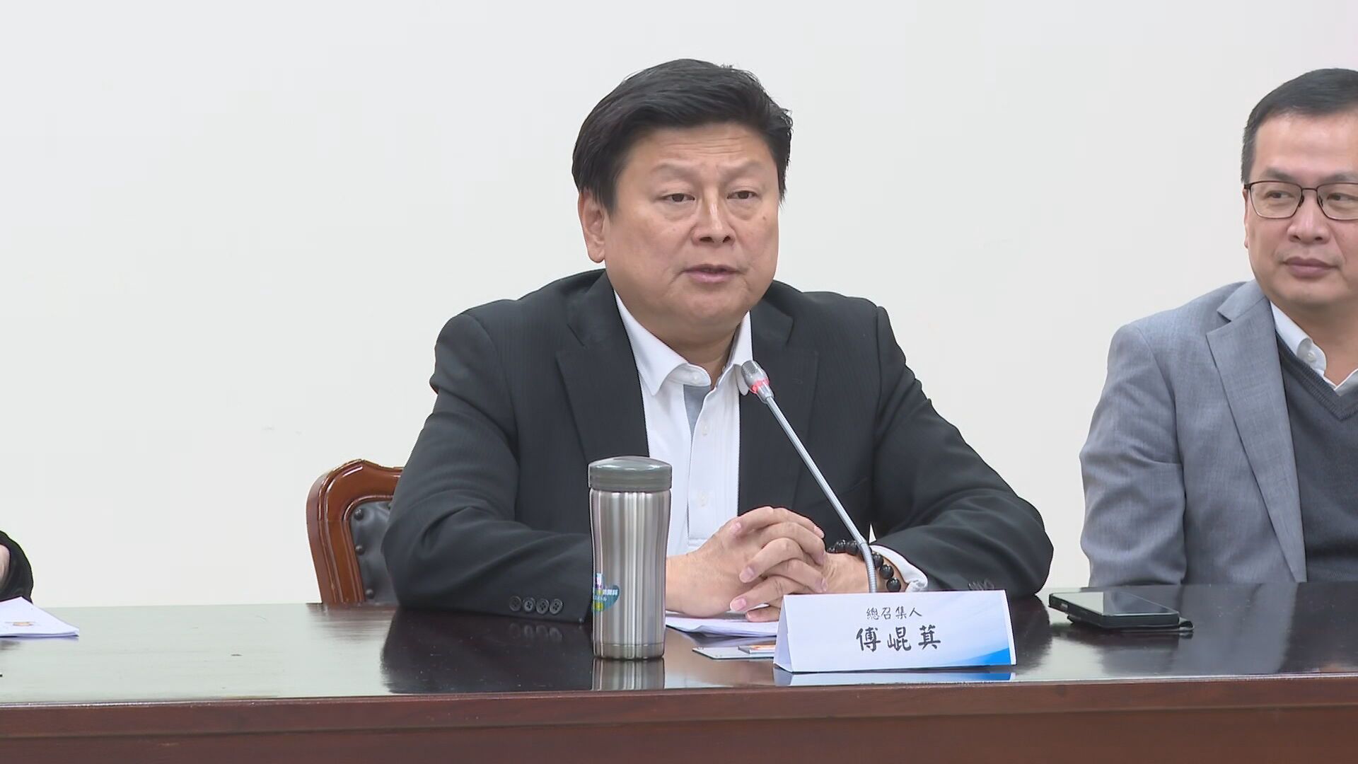 聞游盈隆無黨籍 傅崐萁驚問「已退黨?」笑稱:棄暗投明是對的