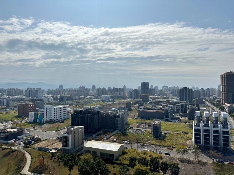 土方之亂「集體焦慮」＋房市壓力爆表　她揭相關危機