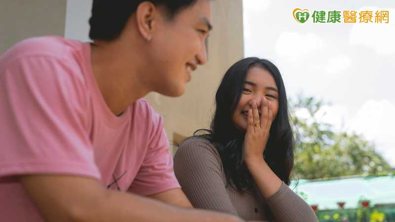 「我再Ven一次」跟中風有關? 醫:口音突變合併這些症狀要當心