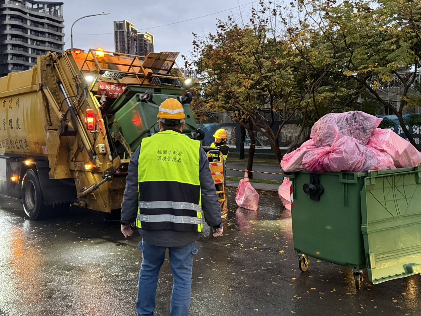 桃園專用垃圾袋政策今正式上路 一般家戶不受影響