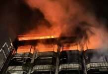 桃園區和平路凌晨大火 消防出動85人灌救