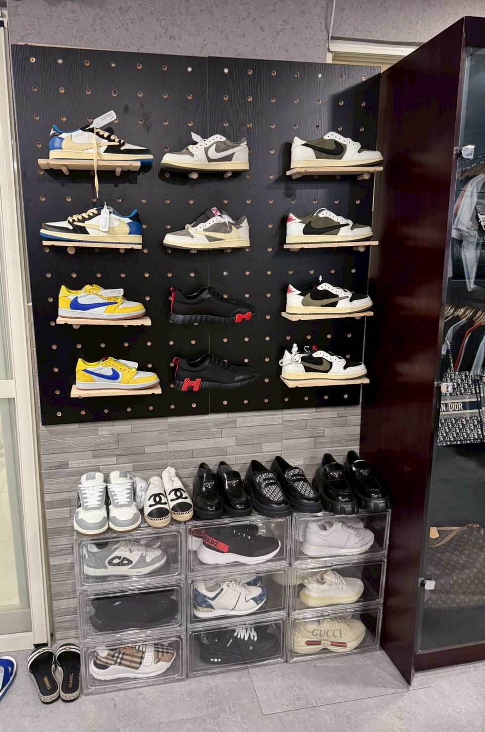 賣盜版LV、BURBERRY侵權市值逾2億 仿冒精品集團15人被逮 照片A 2