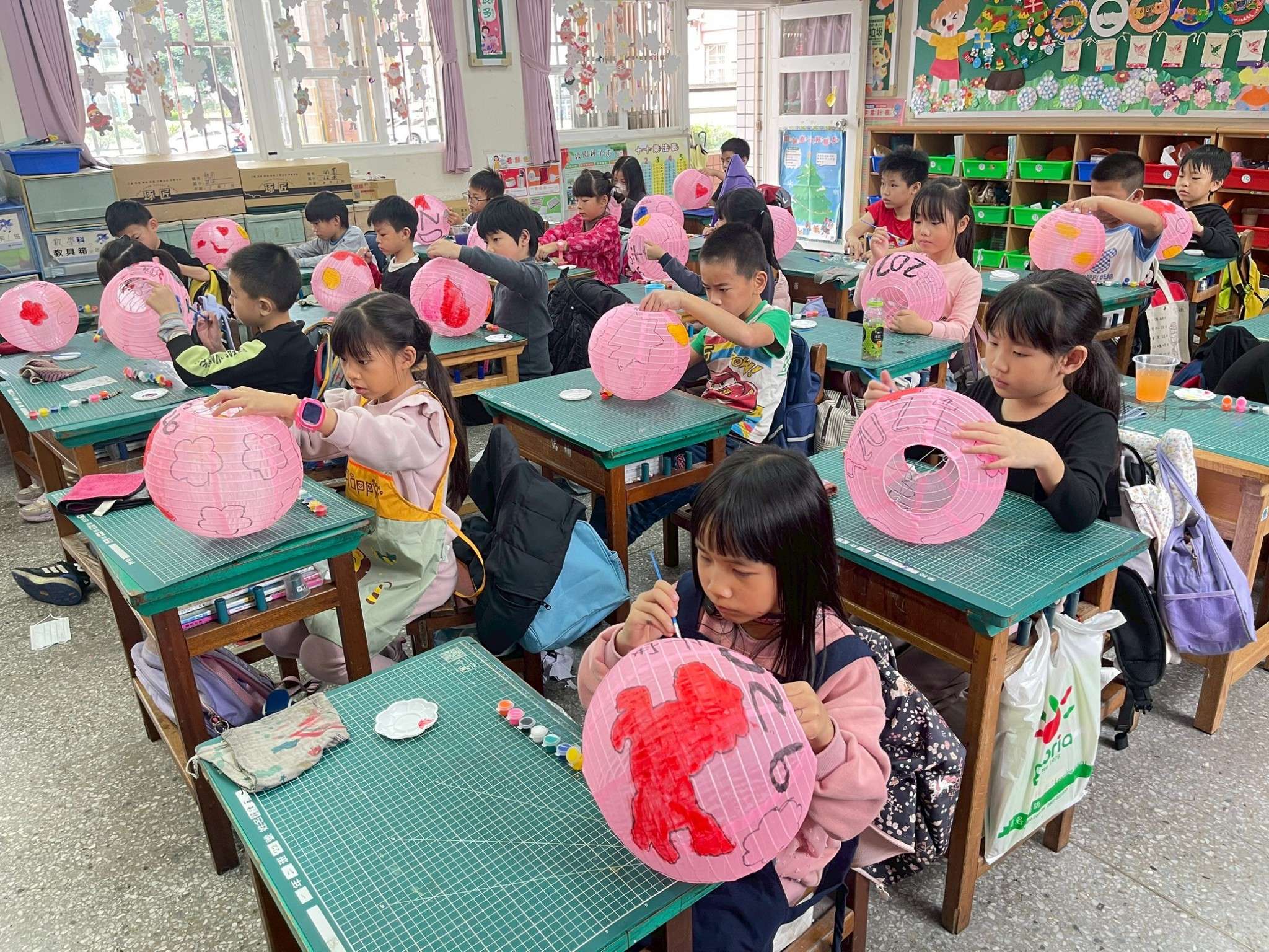 桃園「夜光城市探險」逛燈會感受舊城魅力 限量200份禮包等你拿 04「祈願之光 藝起點燈 Art Lighting II」學生參與燈籠共創 0