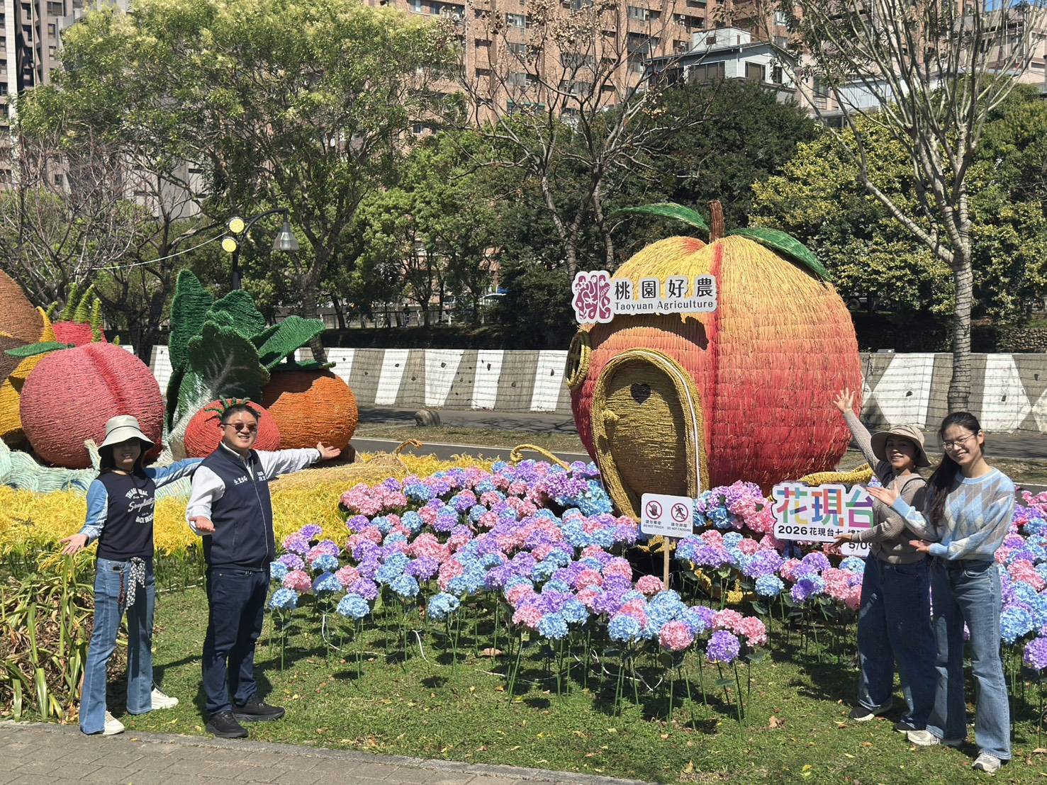 桃園燈會必看!會稽河濱公園變身童話仙境 展現在地農業榮景 1011867 0