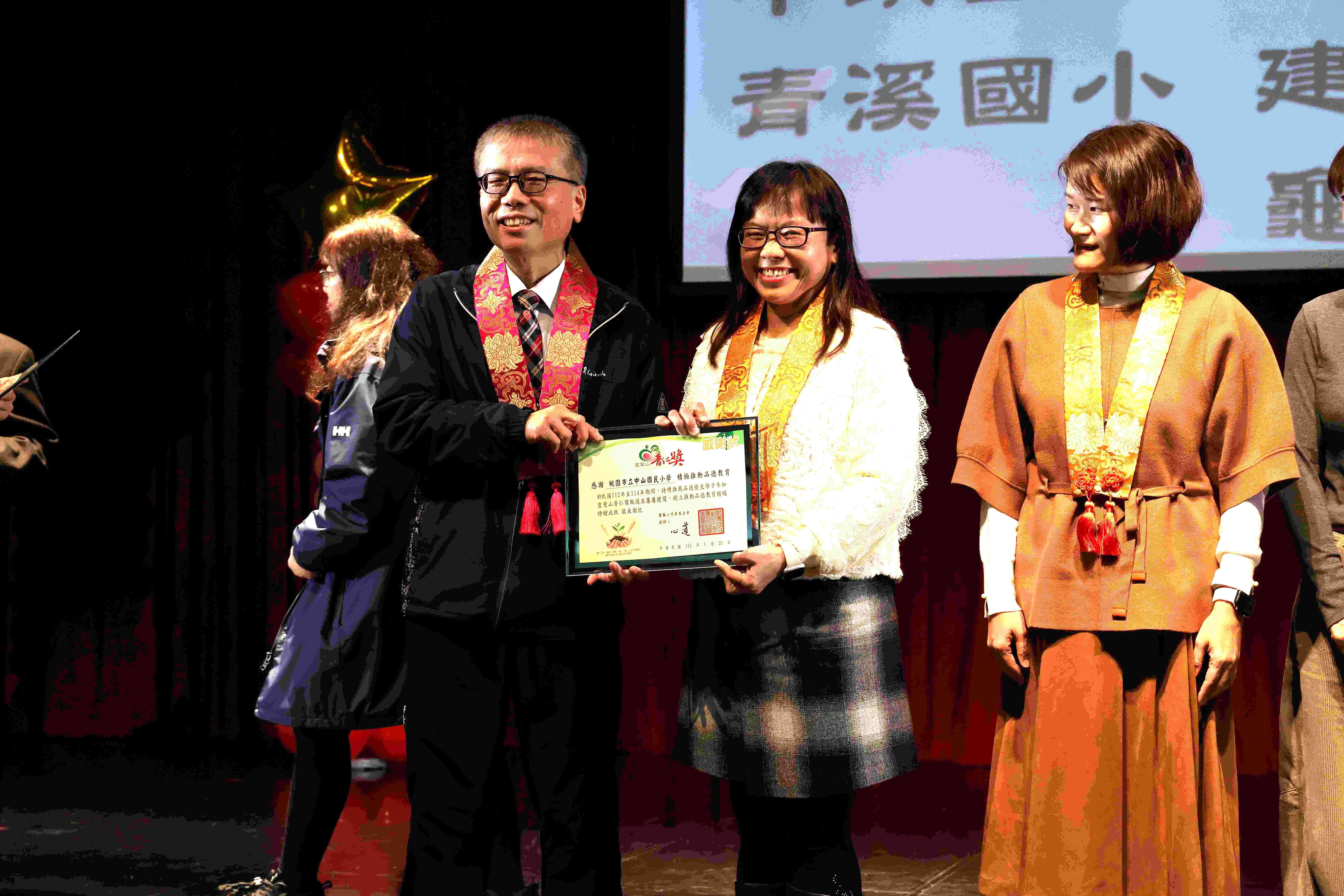 罹腦瘤僅1%治癒率!中山國小學童李孟錡展生存意志 獲靈鷲山普仁獎