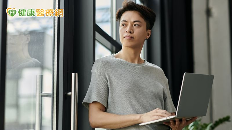 「做自己、專注此刻」真的正確嗎?專家:反而容易做出錯誤決策