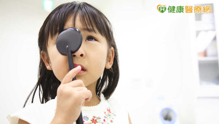 星二代單眼弱視合併「高度屈光不正」　醫：3到4歲眼科檢查是關鍵