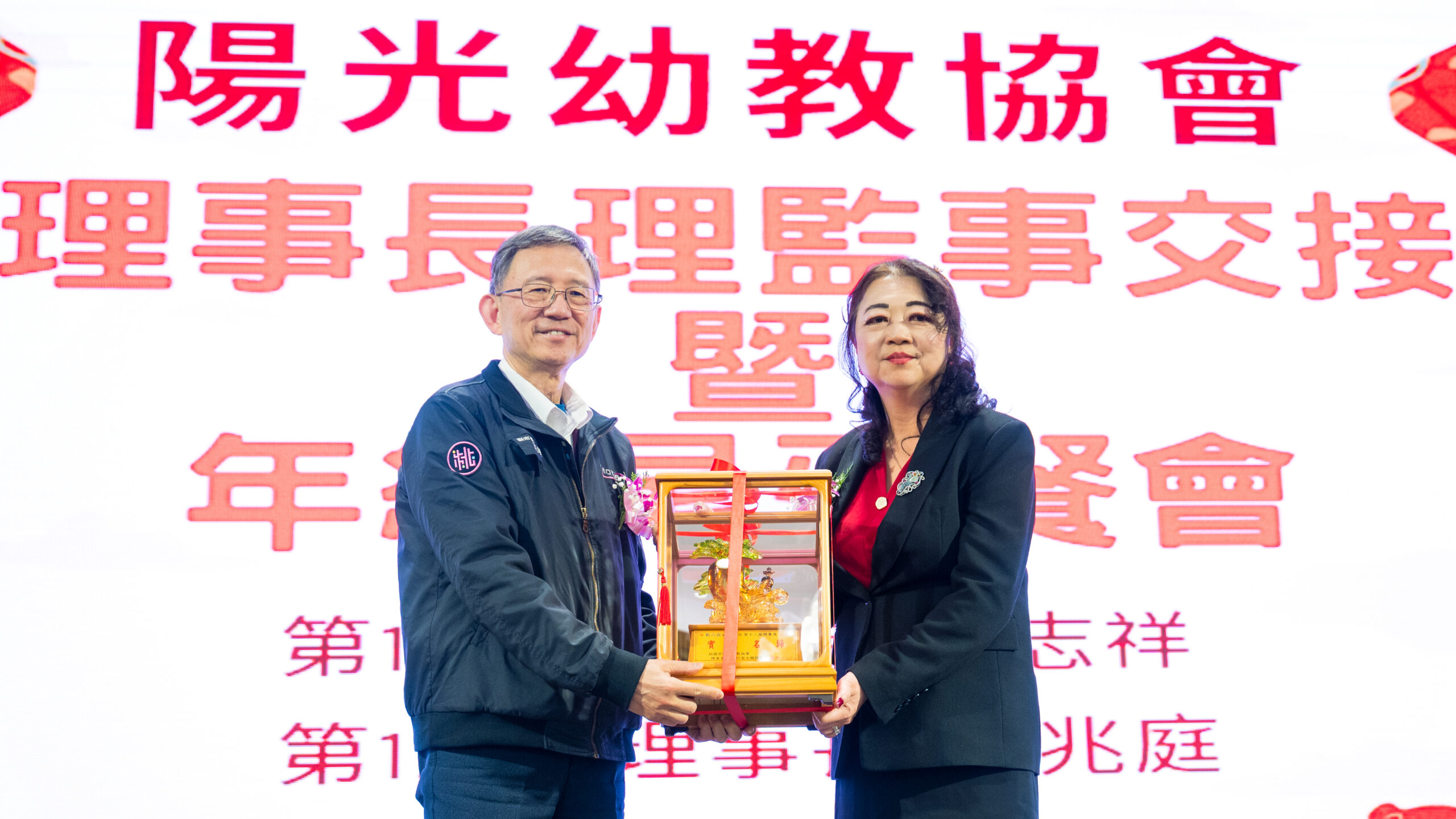 桃園2至12歲領鮮乳!王明鉅出席陽光幼教交接揭2月23日起跑