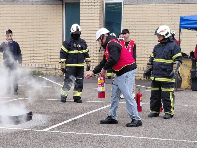 桃消內壢分隊攜手輝能科技演練 強化電池事故處置能力