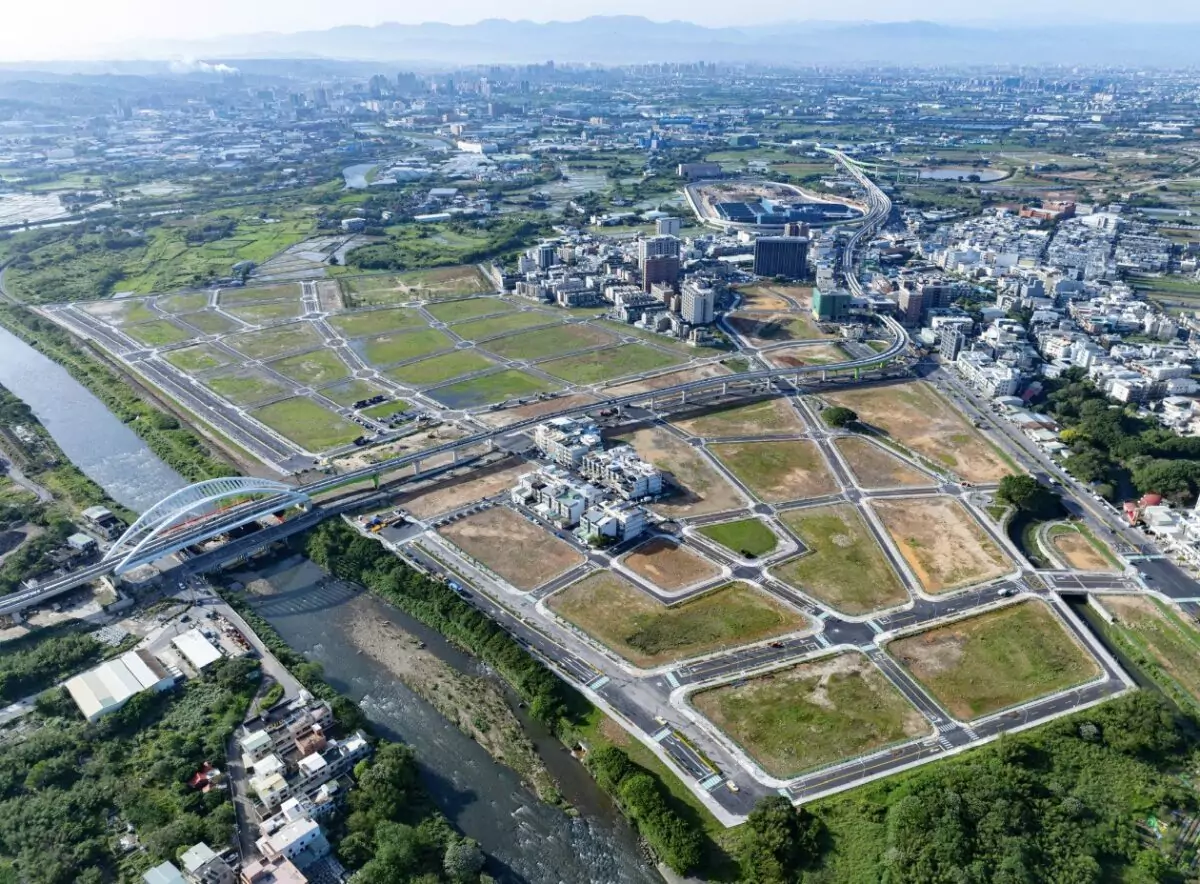 桃園新工處雙喜臨門「A7新闢道路」與「菓林重劃工程」雙雙獲獎 333 2