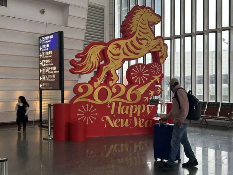 桃機春節換新裝!《馬上啟程》主視覺亮相 客製化明信片這樣拿