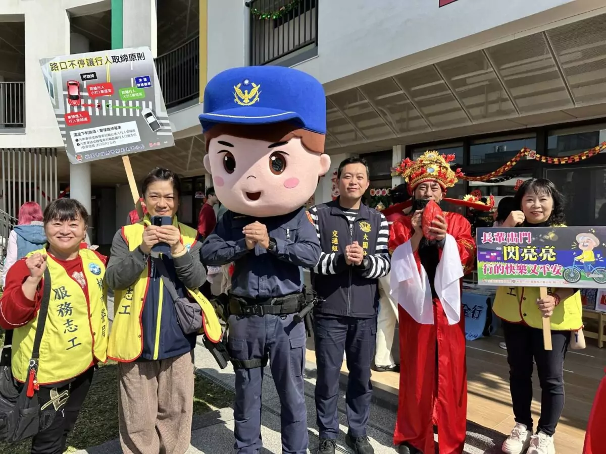 竹圍漁港連假將湧大批人潮 大園警曝4條替代道路 425941 0