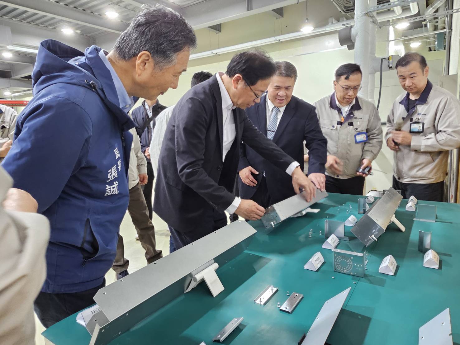 參訪鉅祥觀音新廠 張善政讚:桃園已成全球 AI 供應鏈核心
