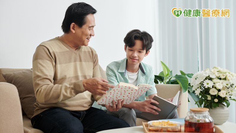 「我們家很正常」孩子為何走上歪路?心理師:家長掌握4點接住兒少內心