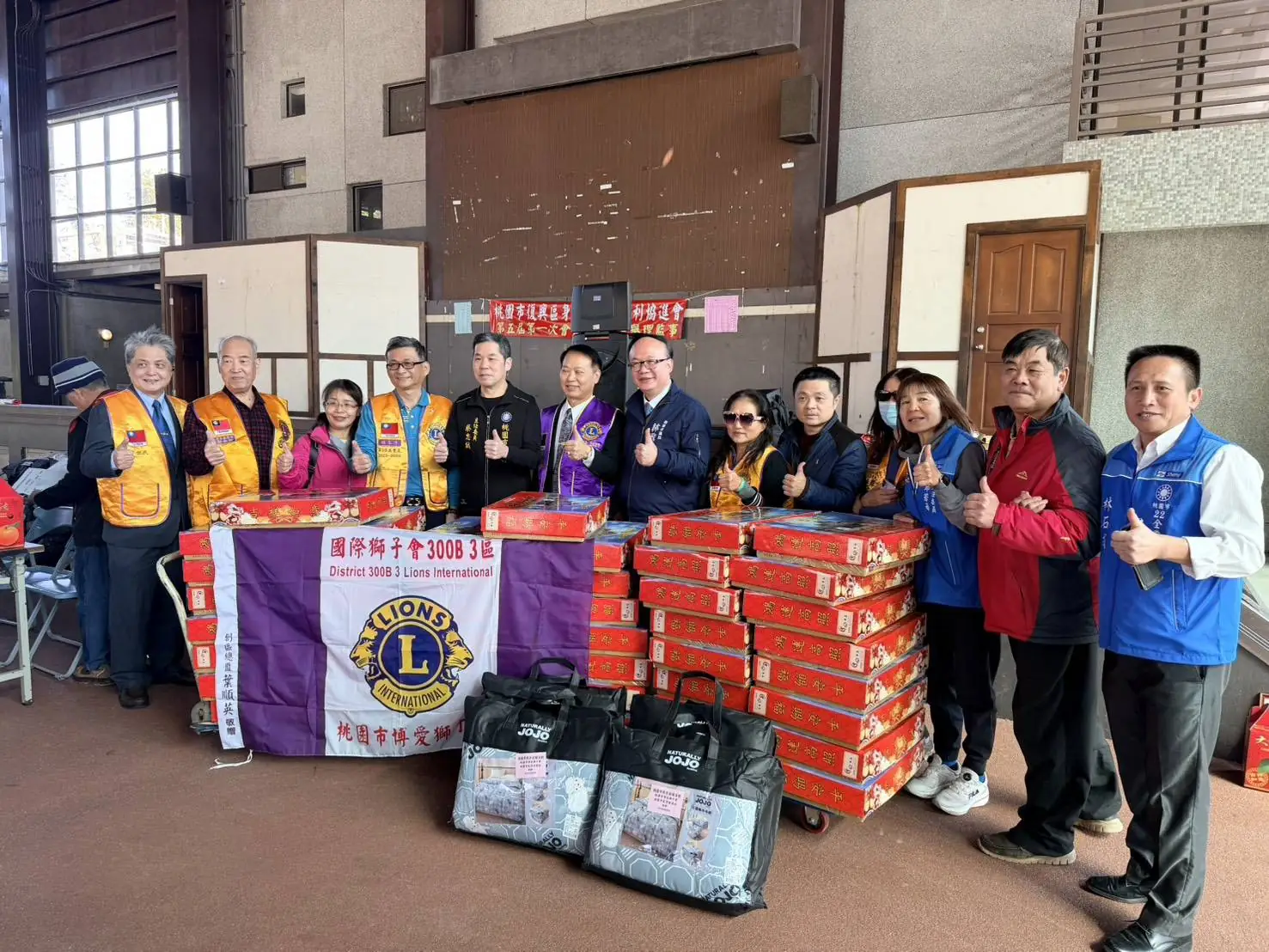 國民黨桃市黨部前進復興區贈物資 用公益溫暖驅散弱勢寒意 國民黨桃市黨部前進復興區贈物資 用公益溫暖驅散弱勢寒意