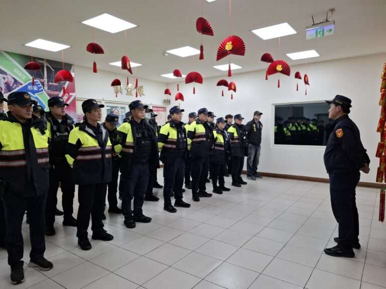 龜山警動員60人前進治安熱點 年節前守護公共安全