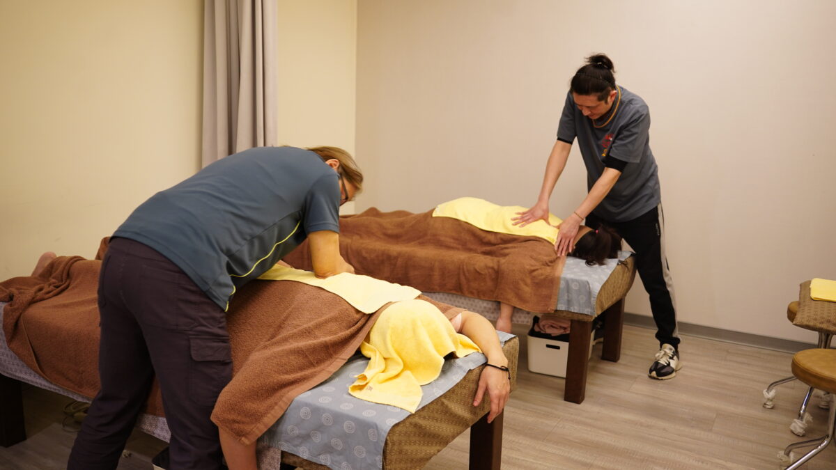 年節大吃久坐身體僵硬痠痛 資深按摩師傅傳授放鬆心法 A7308146