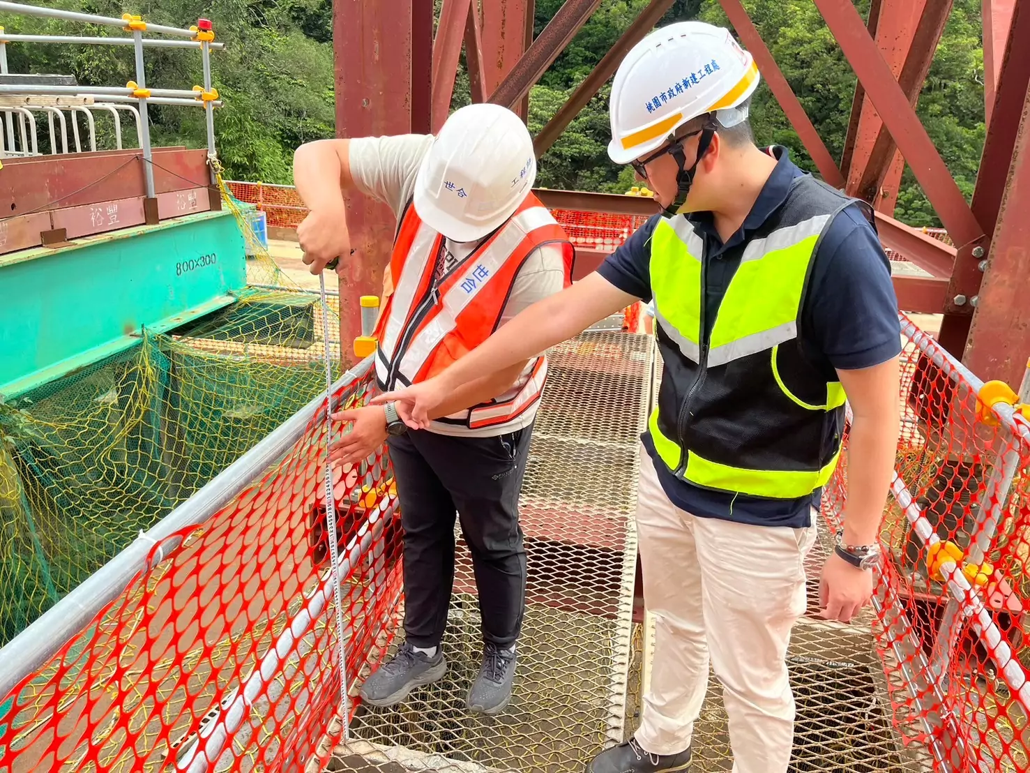 推動桃園重大建設、工程風險預警有功 工務局4人獲張善政表揚 推動桃園重大建設、工程風險預警有功 工務局4人獲張善政表揚