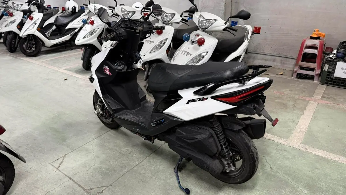 無照新制上路首週 中壢17歲少年違規騎車挨罰7.2萬元 S 20947117